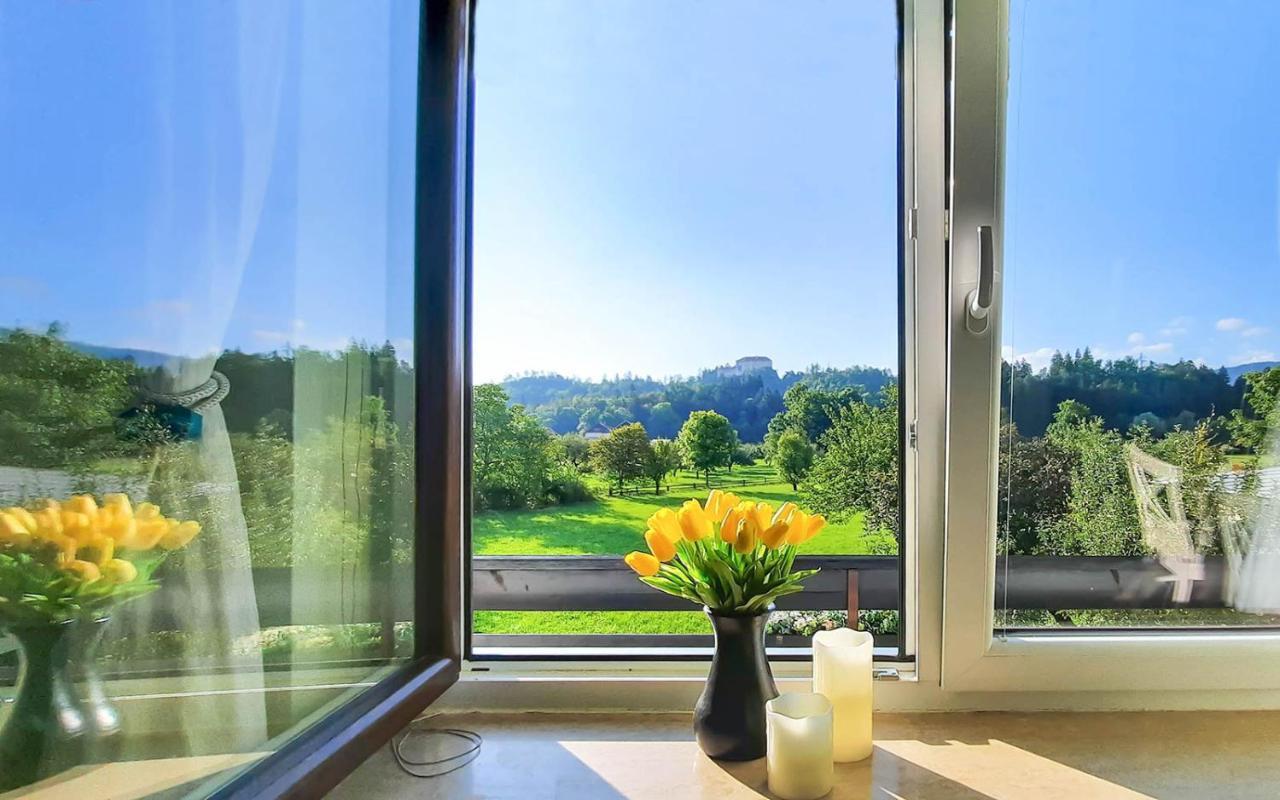 Deerwood Villa-Modern Cozy Apartment With Castle View بليد المظهر الخارجي الصورة