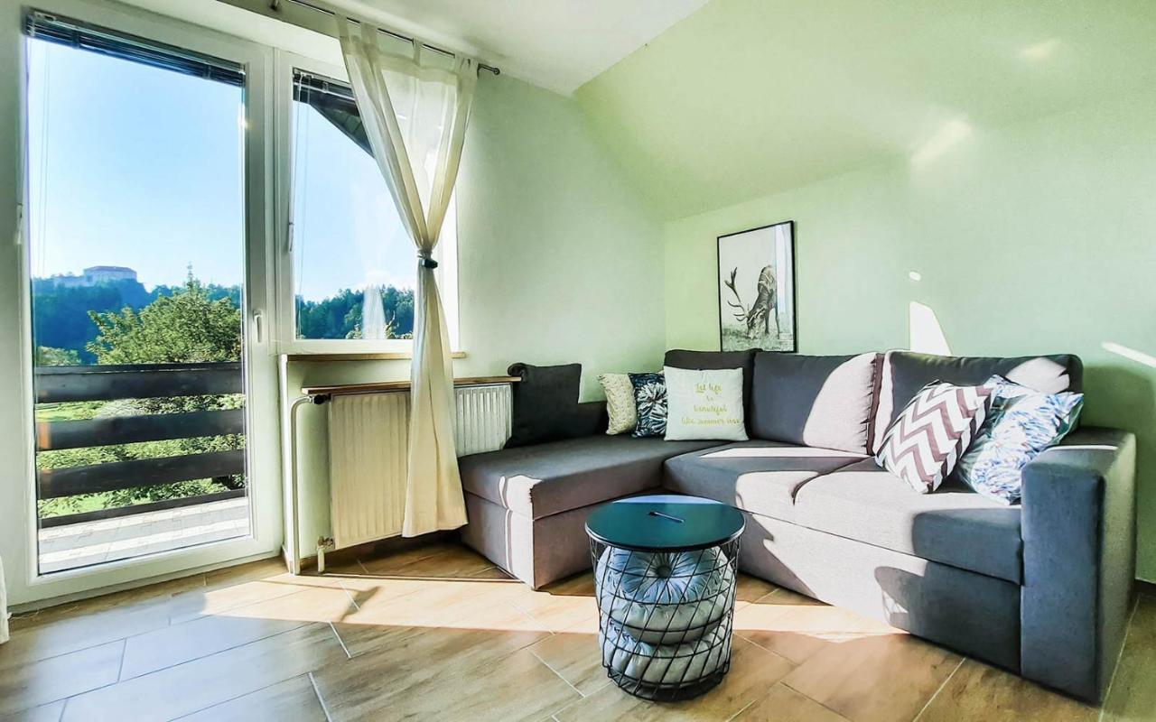 Deerwood Villa-Modern Cozy Apartment With Castle View بليد المظهر الخارجي الصورة