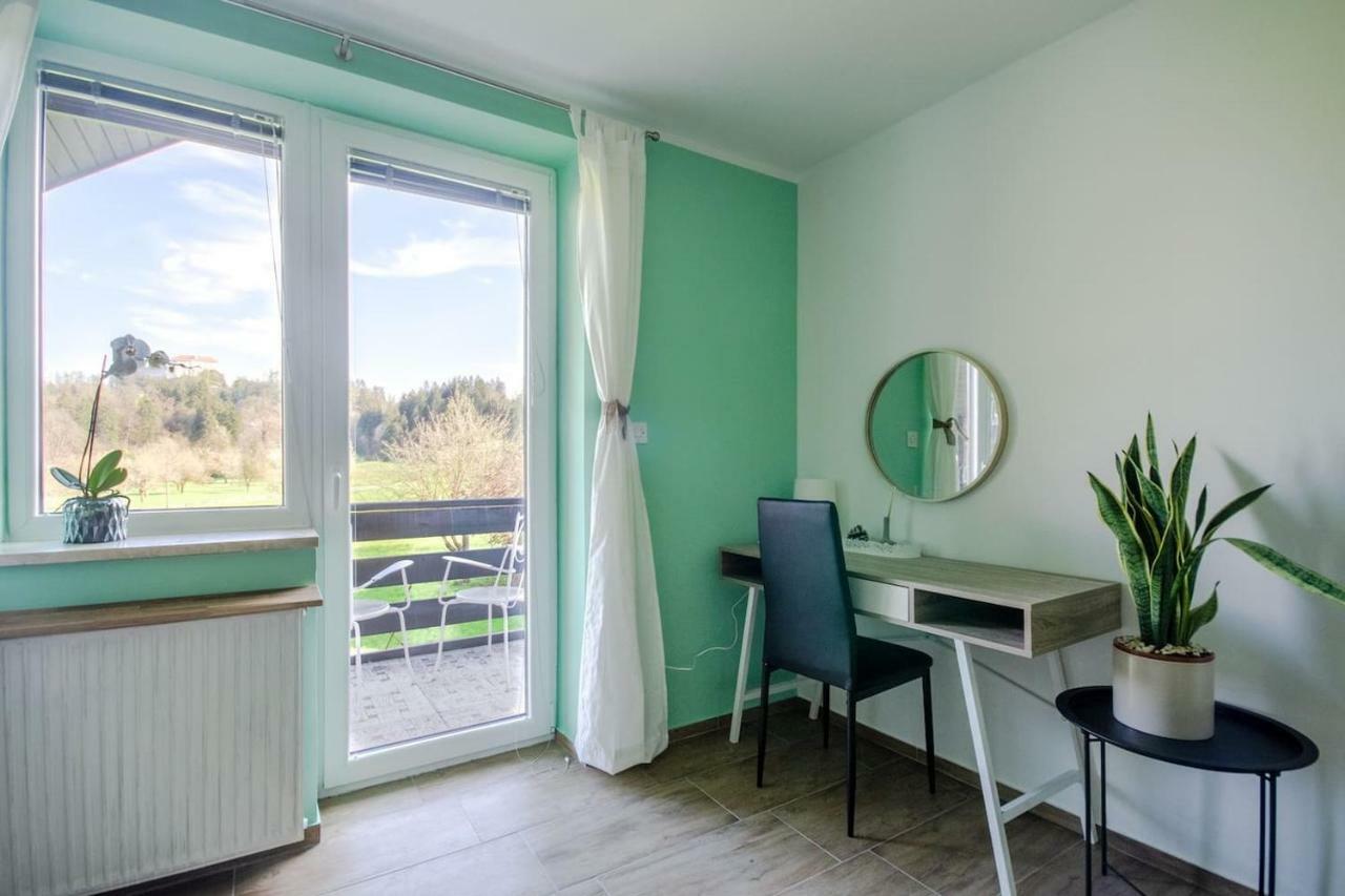 Deerwood Villa-Modern Cozy Apartment With Castle View بليد المظهر الخارجي الصورة